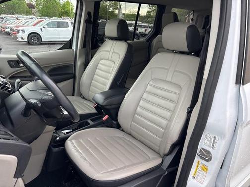 2019 Ford Transit Connect Titanium w/Rear Liftgate