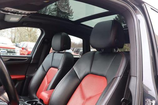 2018 Porsche Macan Sport Edition