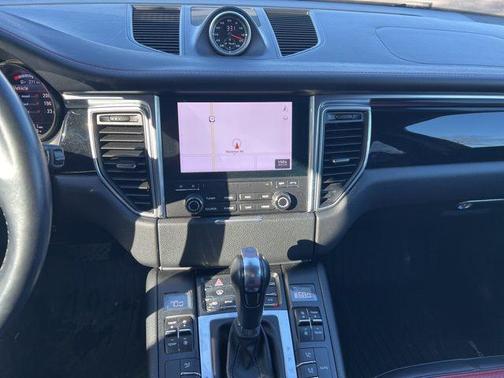 2018 Porsche Macan Sport Edition