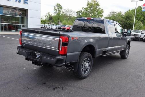 2025 Ford F-350 Platinum