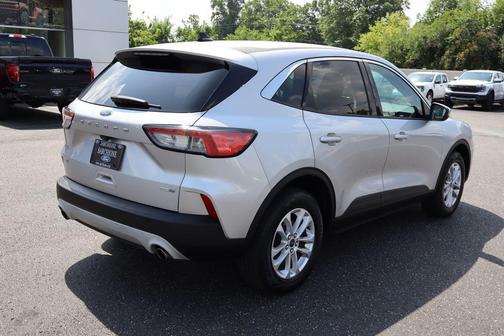 Ingot Silver Metallic 2020 Ford Escape SE