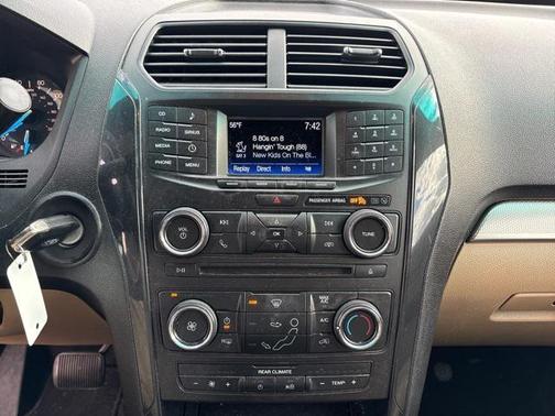 2017 Ford Explorer Base