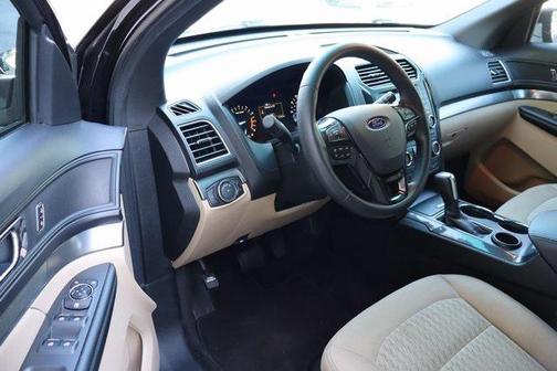 2017 Ford Explorer Base