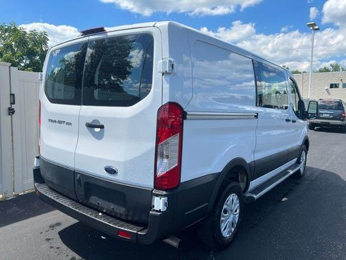 Oxford White 2025 Ford Transit-250 Base