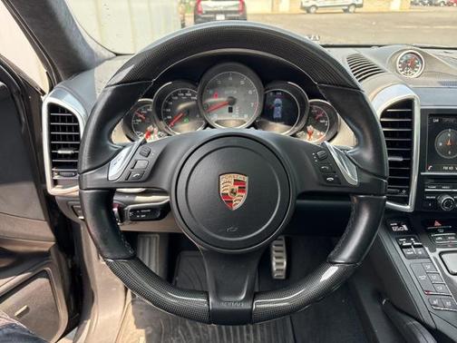 2014 Porsche Cayenne GTS