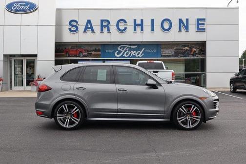2014 Porsche Cayenne GTS