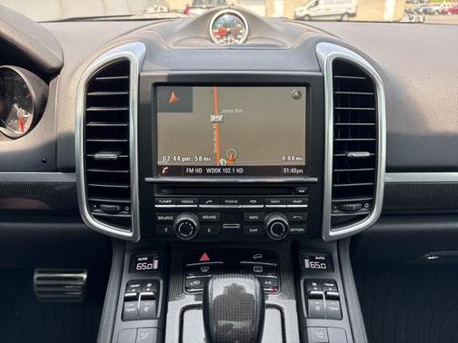 2014 Porsche Cayenne GTS