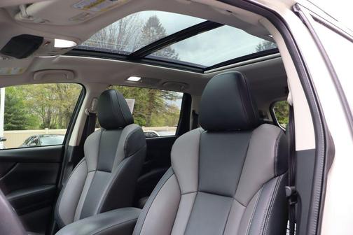 Crystal White Pearl 2022 Subaru Ascent Onyx Edition 7-Passenger