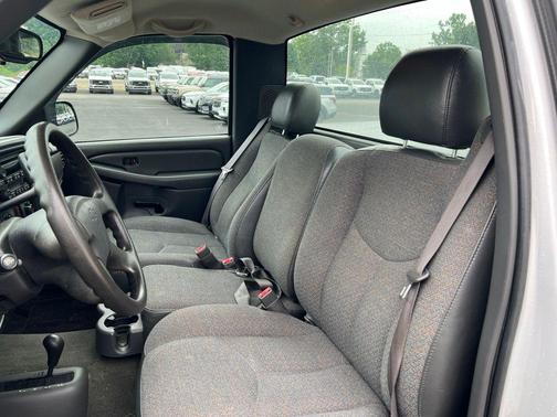 Summit White 2004 Chevrolet Silverado 1500 Base