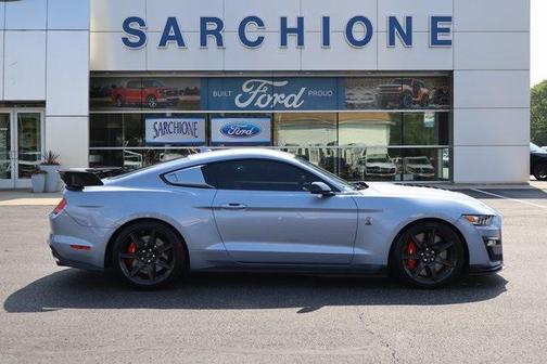 2022 Ford Shelby GT500 Base