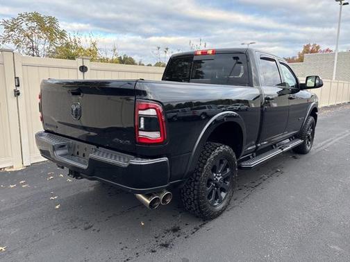 2022 RAM 2500 Laramie Crew Cab 4x4 6'4' Box