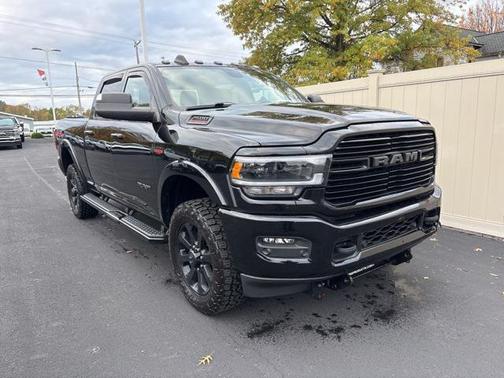 2022 RAM 2500 Laramie Crew Cab 4x4 6'4' Box