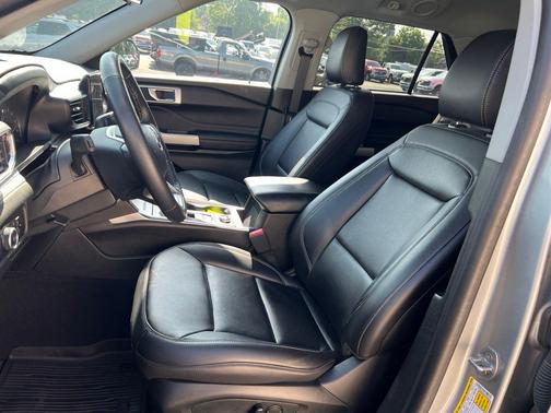 Silver Metallic 2024 Ford Explorer XLT