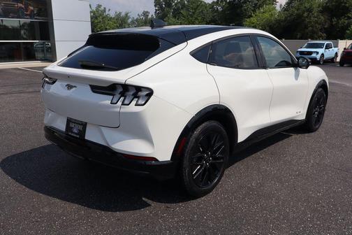Star White Metallic Tri-Coat 2026 Ford Mustang Mach-E Premium