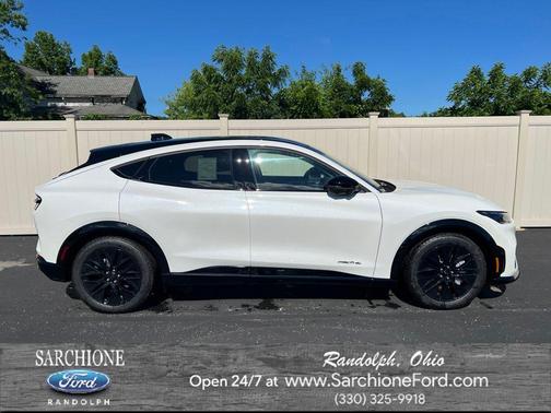 Star White Metallic Tri-Coat 2026 Ford Mustang Mach-E Premium