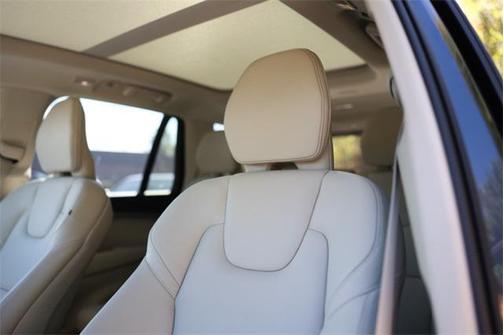 2025 Volvo XC90 B6 Plus 7-Seater