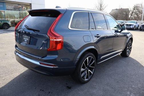 2025 Volvo XC90 B6 Plus 7-Seater