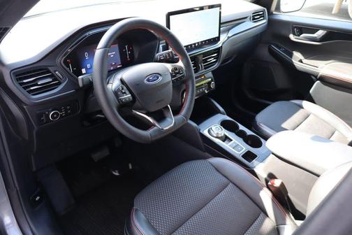 Carbonized Gray Metallic 2025 Ford Escape ST-Line Select