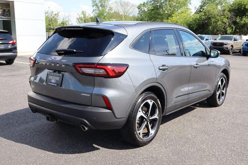 Carbonized Gray Metallic 2025 Ford Escape ST-Line Select