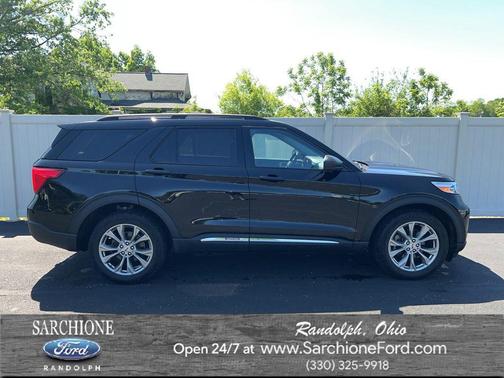 Agate Black Metallic 2023 Ford Explorer XLT