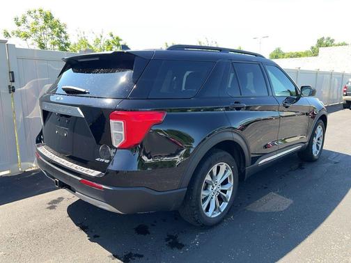 Agate Black Metallic 2023 Ford Explorer XLT
