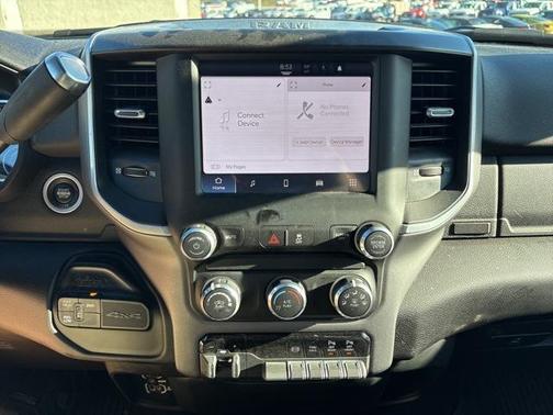 2022 RAM 2500 Big Horn Crew Cab 4x4 6'4' Box