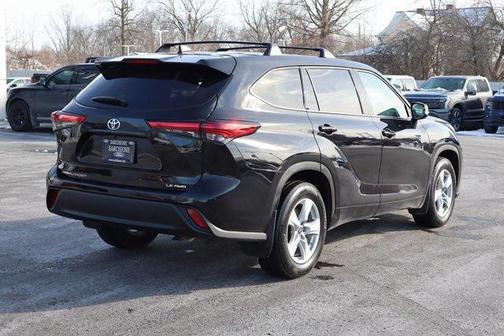 2022 Toyota Highlander LE