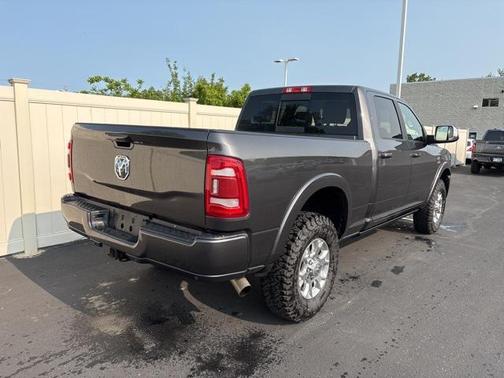2022 RAM 2500 Laramie Crew Cab 4x4 6'4' Box