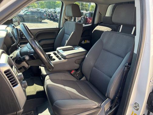 Summit White 2018 Chevrolet Silverado 1500 1LT