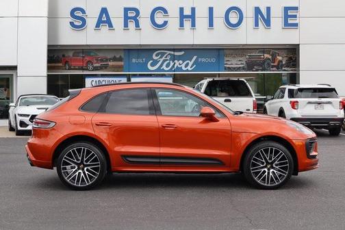 2024 Porsche Macan Base