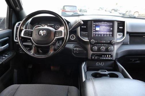 2020 RAM 2500 Big Horn Crew Cab 4X4 6'4' Box