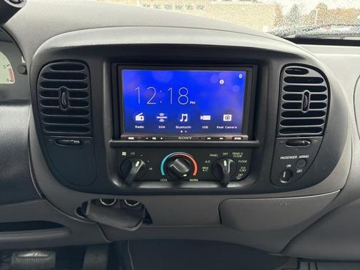 2004 Ford F-150 SVT Lightning Flareside