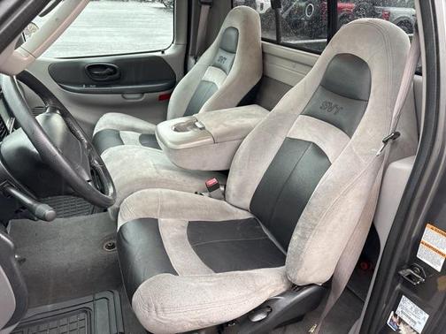 2004 Ford F-150 SVT Lightning Flareside