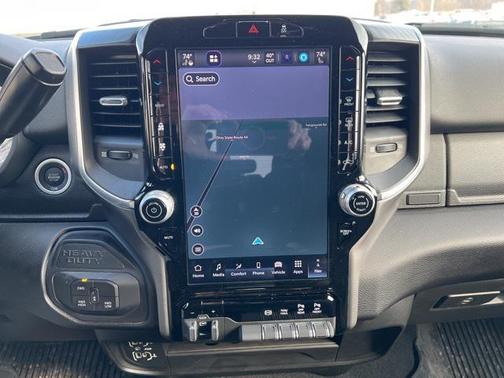 2025 RAM 3500 Big Horn Crew Cab 4x4 8' Box