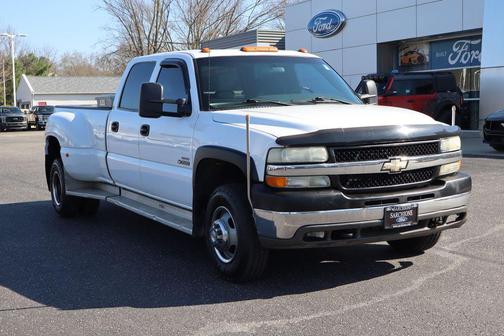 Summit White 2002 Chevrolet Silverado 3500 LS Crew Cab