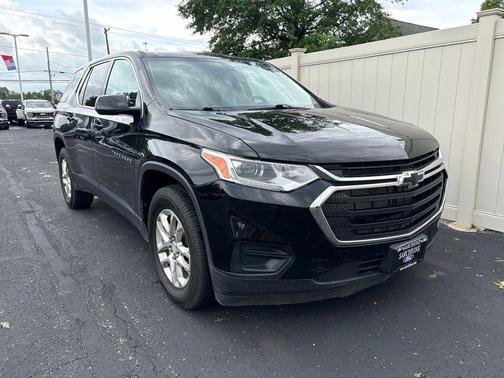 Mosaic Black Metallic 2020 Chevrolet Traverse LS
