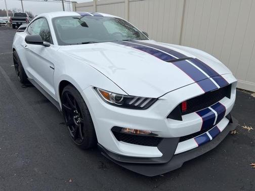2016 Ford Shelby GT350 Base