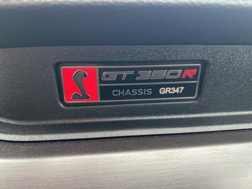 2016 Ford Shelby GT350 Base