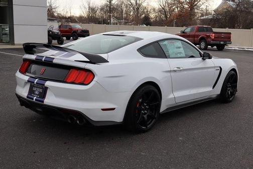 2016 Ford Shelby GT350 Base
