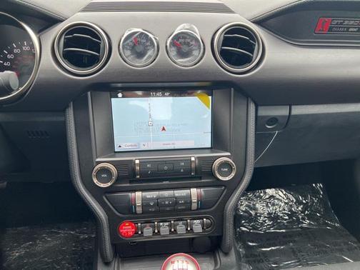 2016 Ford Shelby GT350 Base