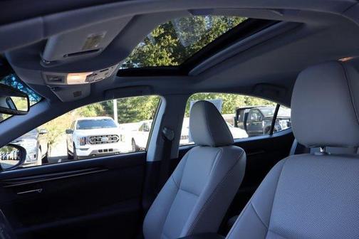 2015 Lexus ES 350 Crafted Line
