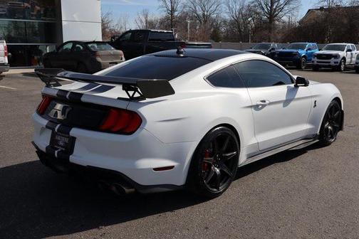 2022 Ford Shelby GT500 Base