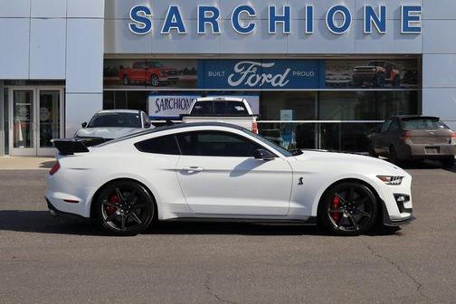 2022 Ford Shelby GT500 Base