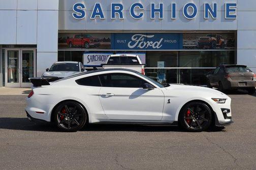 2022 Ford Shelby GT500 Base