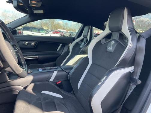 2022 Ford Shelby GT500 Base