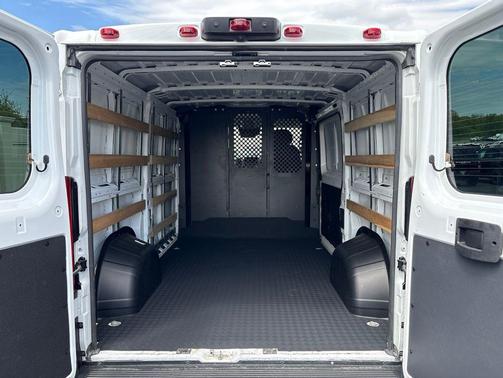 Bright White Clearcoat 2025 RAM ProMaster 2500 Tradesman