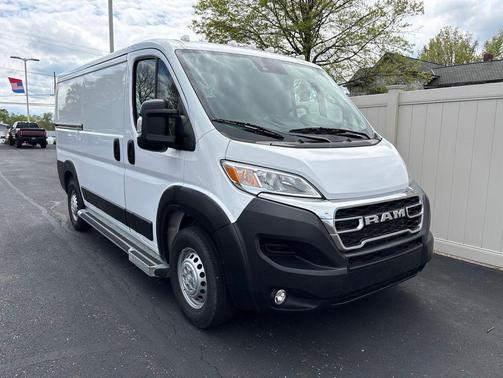 Bright White Clearcoat 2025 RAM ProMaster 2500 Tradesman