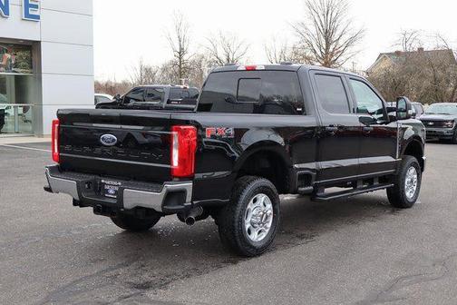Agate Black Metallic 2026 Ford F-350 XLT