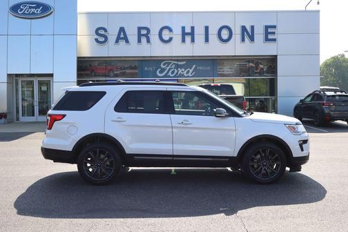 Magnetic Metallic 2018 Ford Explorer XLT
