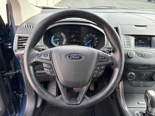 2017 Ford Edge SE
